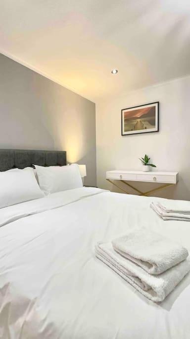 A Beautiful Stylish 2 Bedroom Apartment -City Of 伦敦 外观 照片